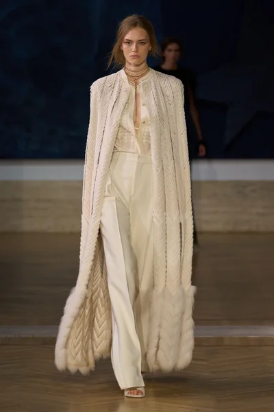 Look 53